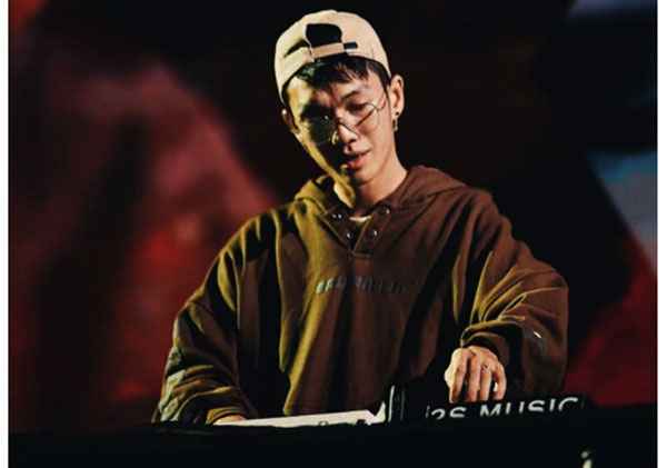 Vai trò của Masew trong làng nhạc Việt