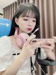 Sự nổi tiếng của mèo 2k4 đến từ đâu?