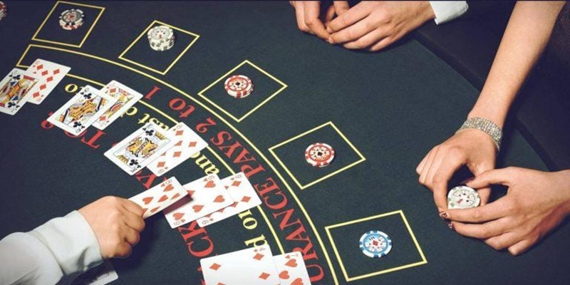 Hướng dẫn chơi blackjack bằng cách tính điểm các lá bài