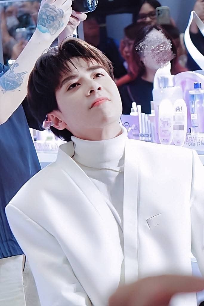 Đời tư và hành trình phát triển