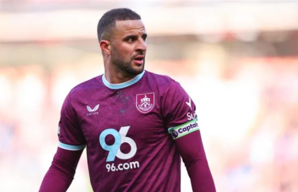 Kỹ Năng và Phong Cách Chơi Bóng