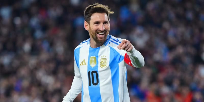 Bộ sưu tập danh hiệu đáng ngưỡng mộ của Messi