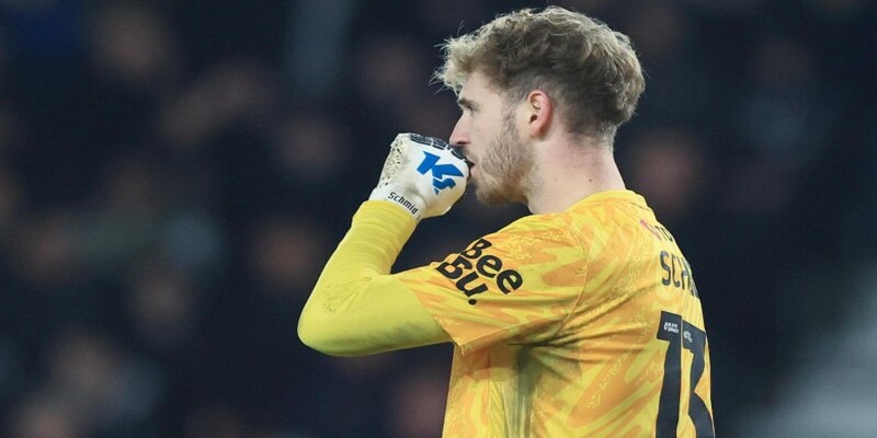 Cầu thủ Nicolas Schmid đã chuyển đến gắn bó tại đội tuyển Portsmouth