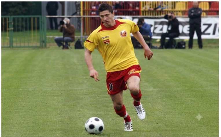 Robert Lewandowski bắt đầu hành trình chuyên nghiệp tại Ba Lan trước khi bước ra sân khấu bóng đá châu Âu.